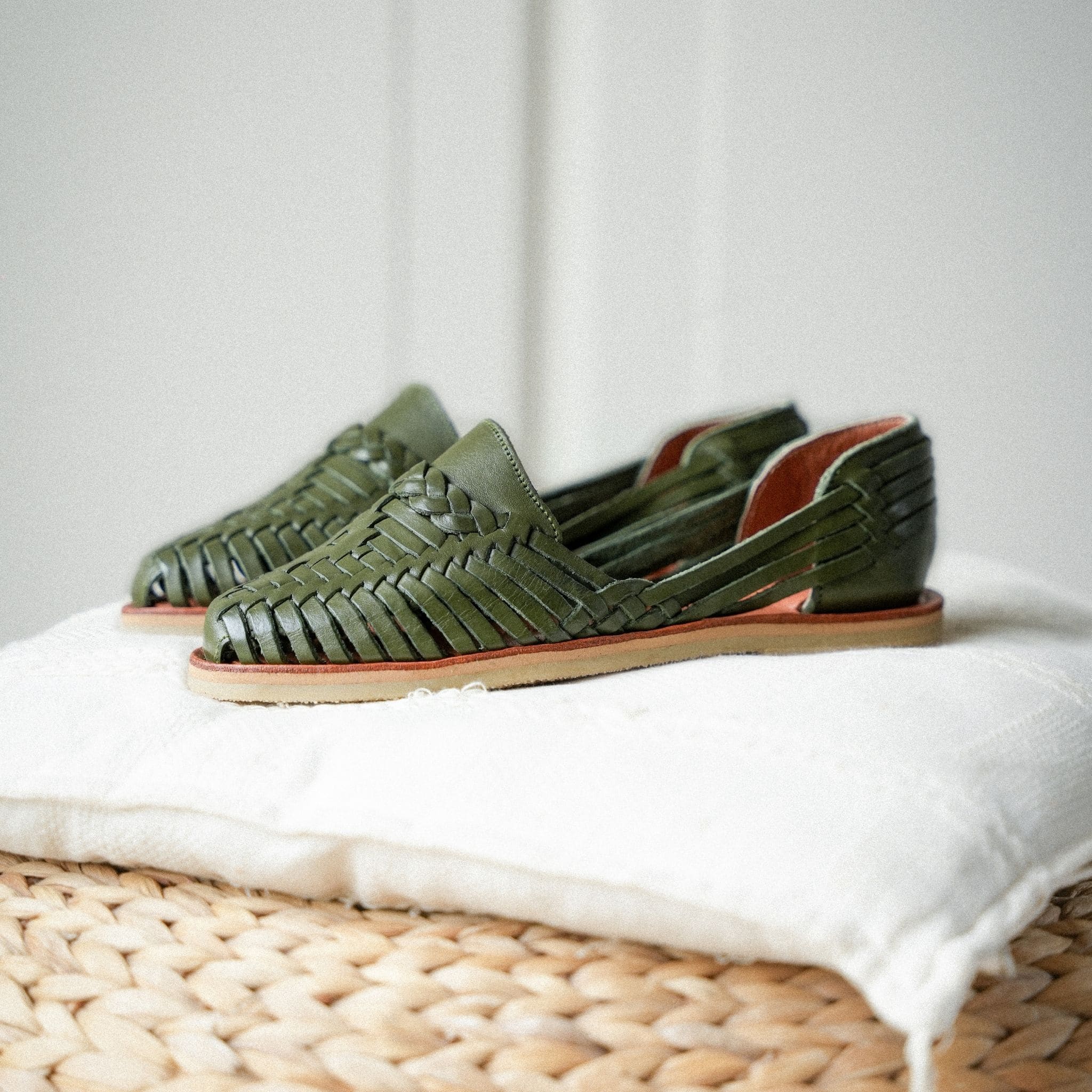 Alegre Olive - Huarache Mapache