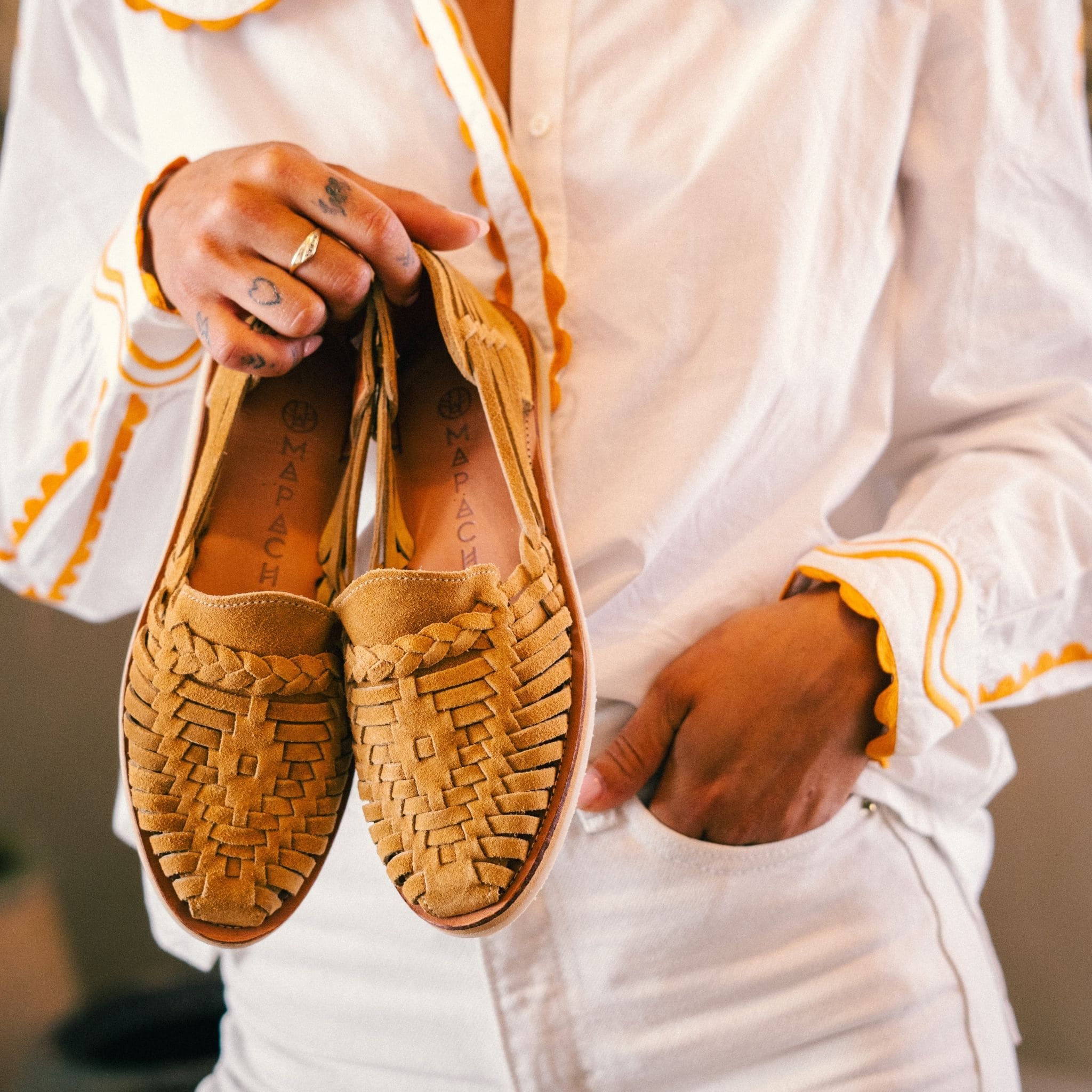 Huarache femme Alegre Suede Camel en cuir suédé daim fait main au Mexique - Mapache
