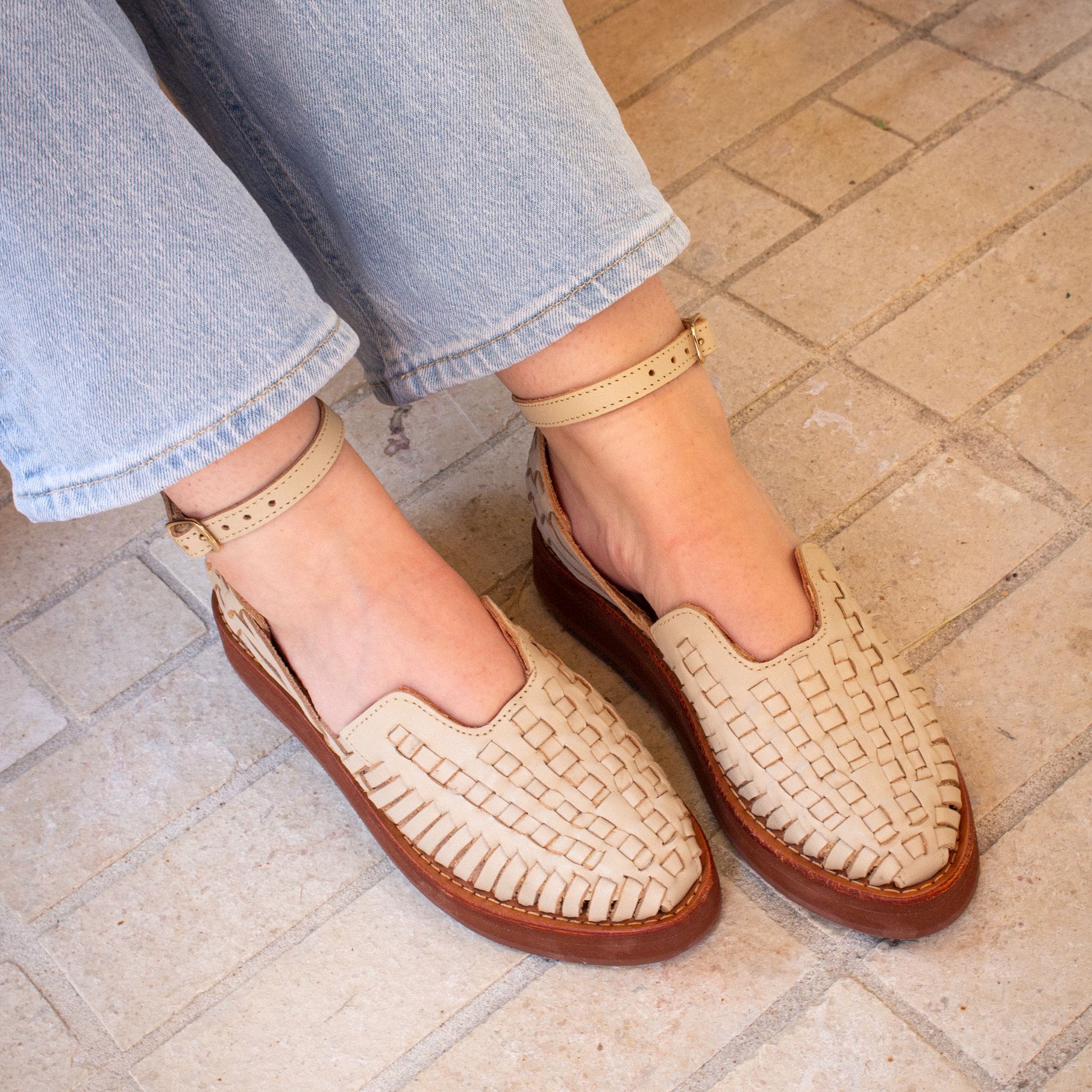 CARMEN GRÈGE - HUARACHE FEMME MAPACHE