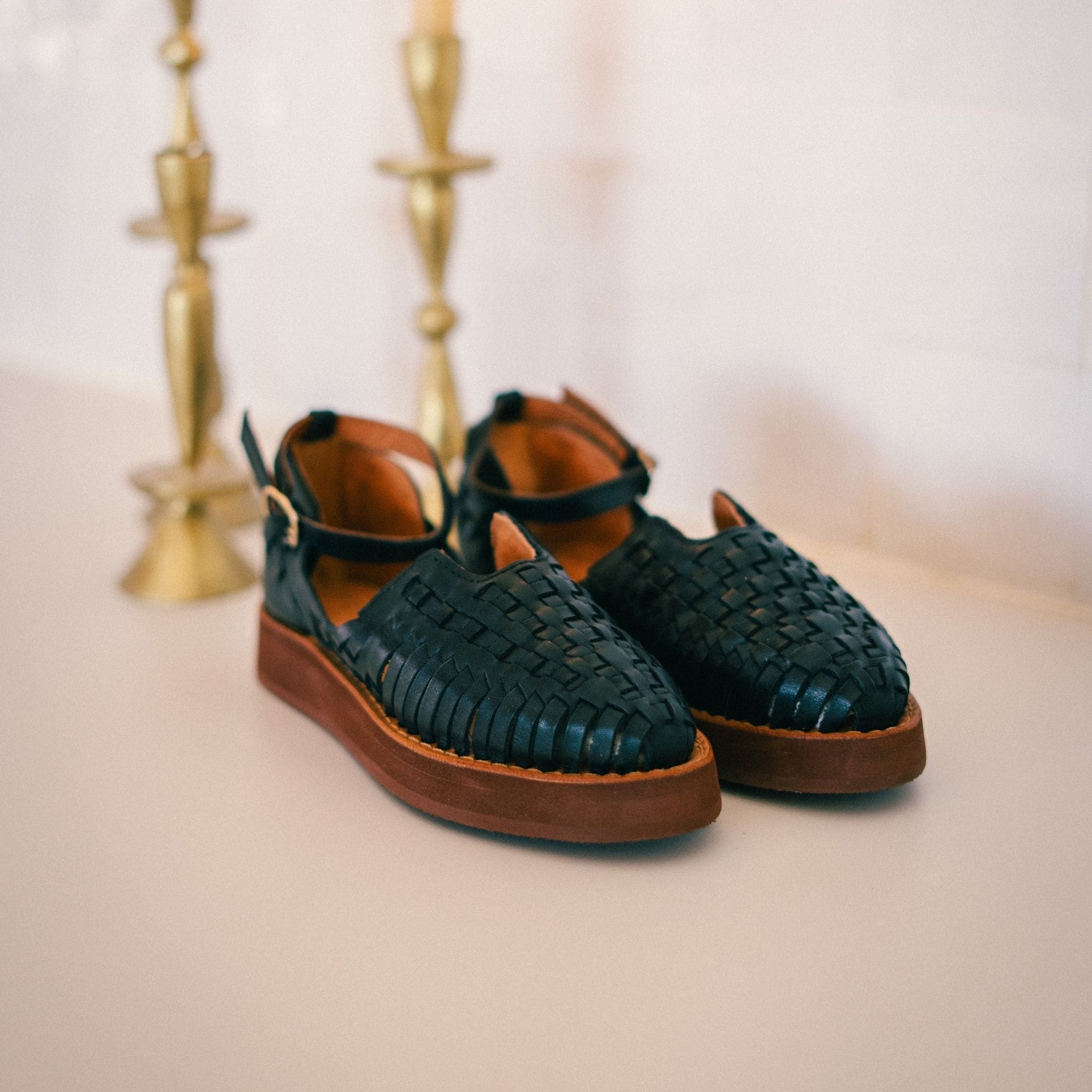 Carmen Noir - Huarache Mapache