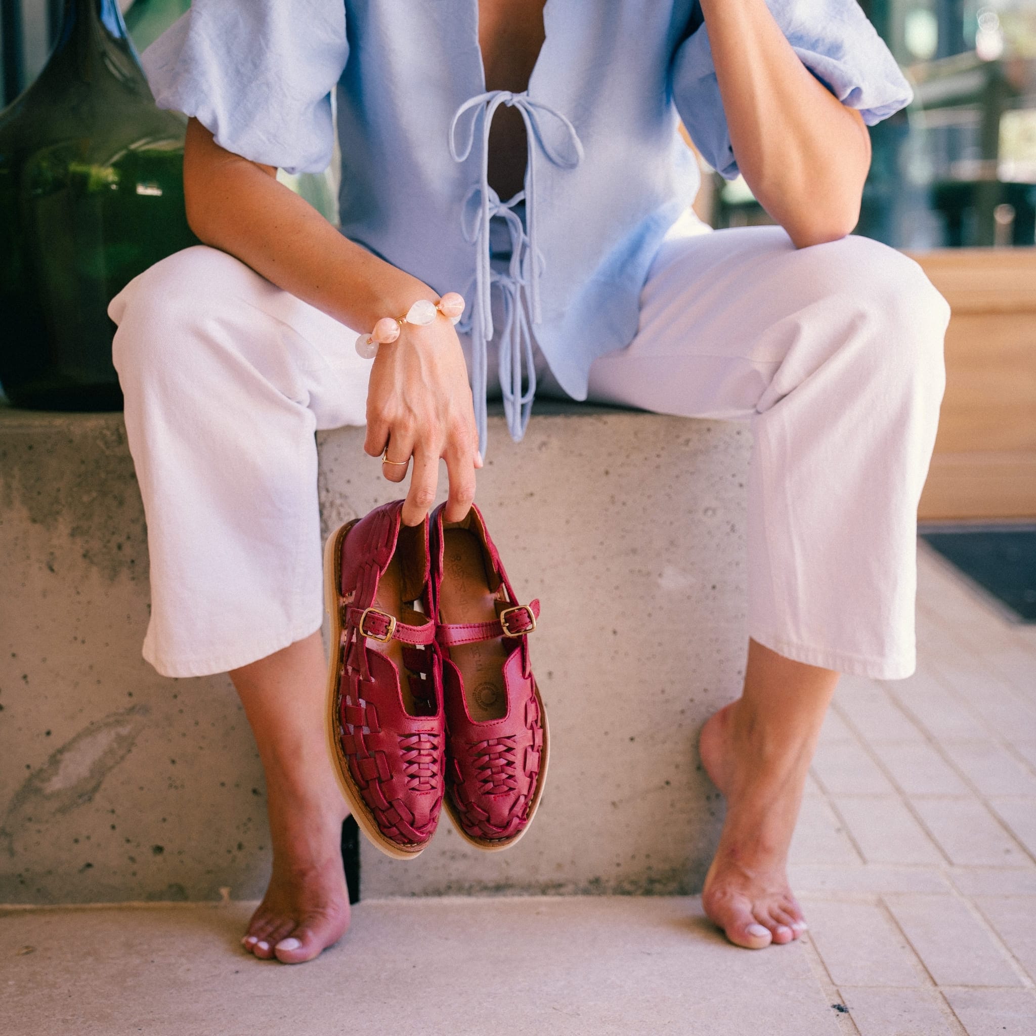 Ballerine femme Gaby Rouge en cuir tressé rouge avec bride sur le coup de pied fait main au Mexique - Mapache