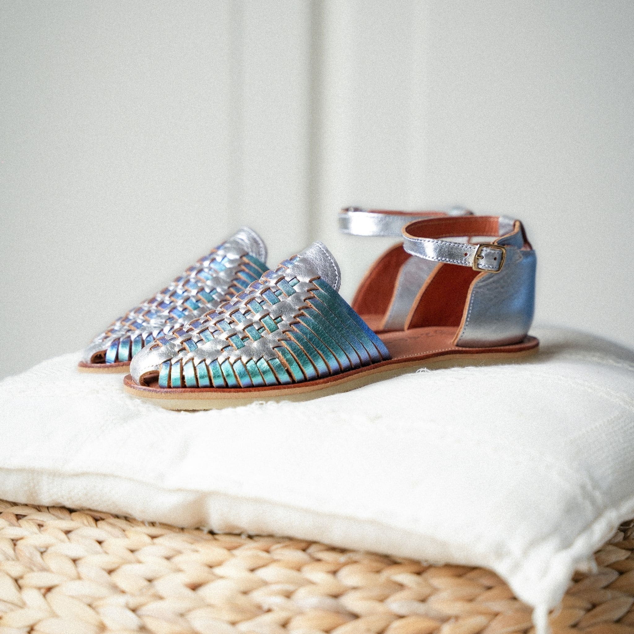 Camila Argent Blue Mermaid - Huarache Mapache